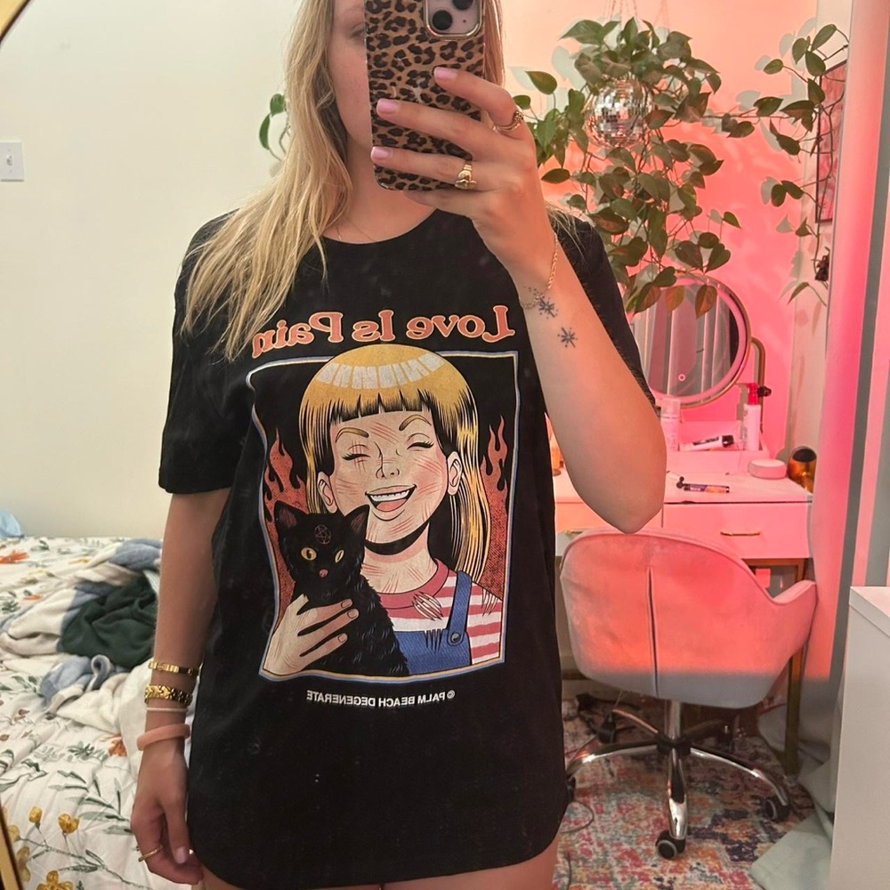 Vintage style graphic T-Shirt